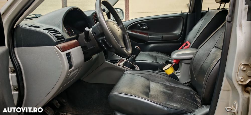 Suzuki Grand Vitara 2.0 TD A/C - 11