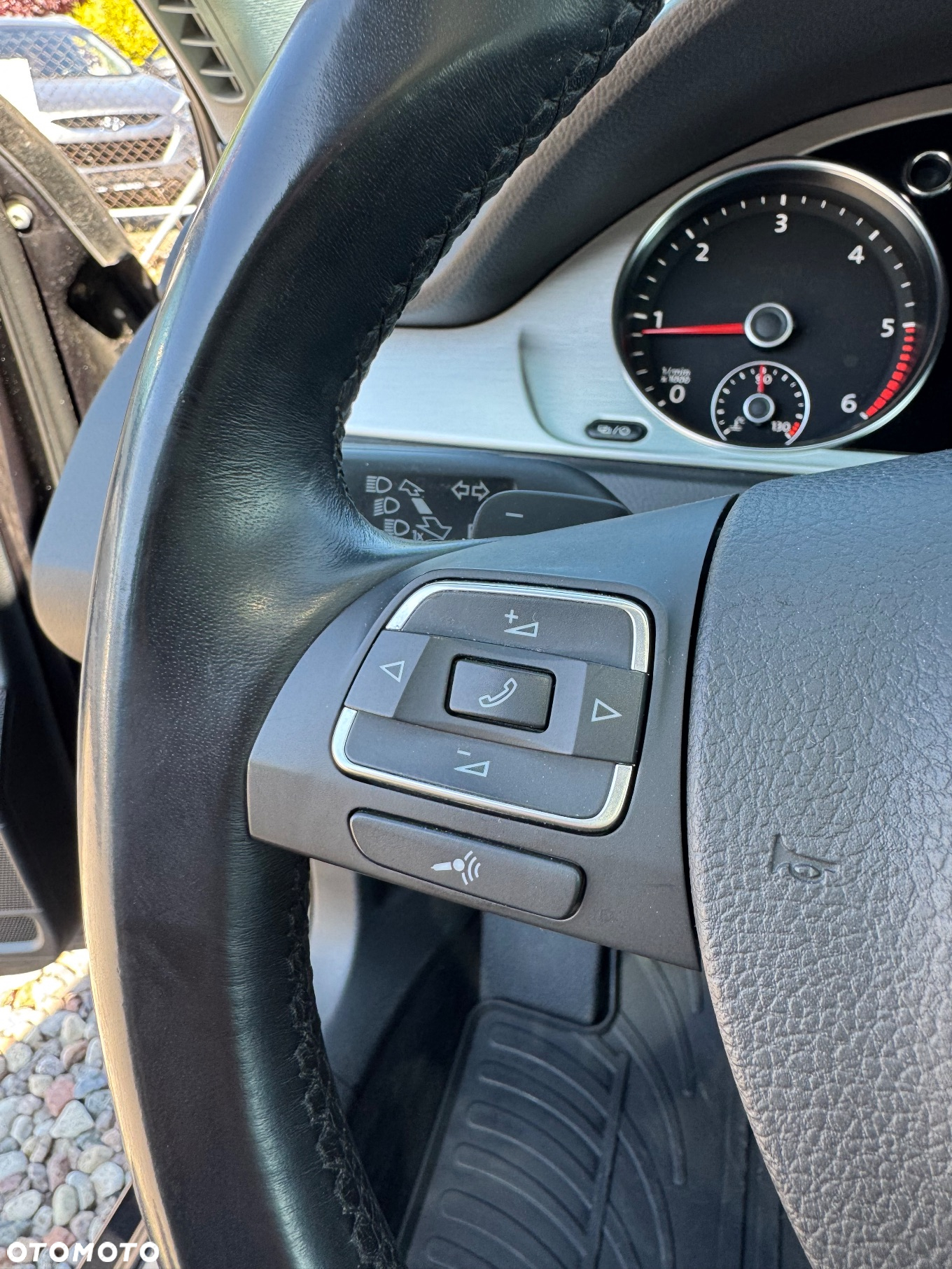 Volkswagen Passat Variant 2.0 TDI DSG BlueMotion Technology Highline - 35