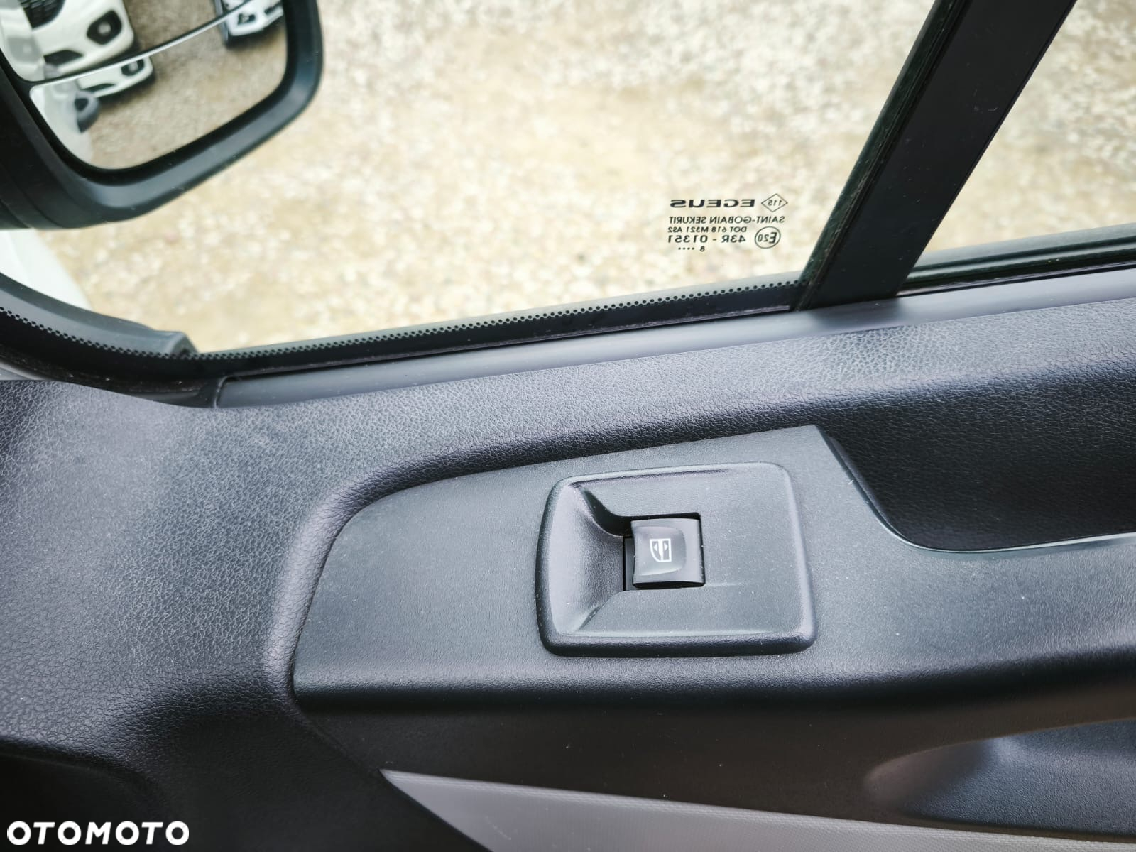 Renault Trafic - 32