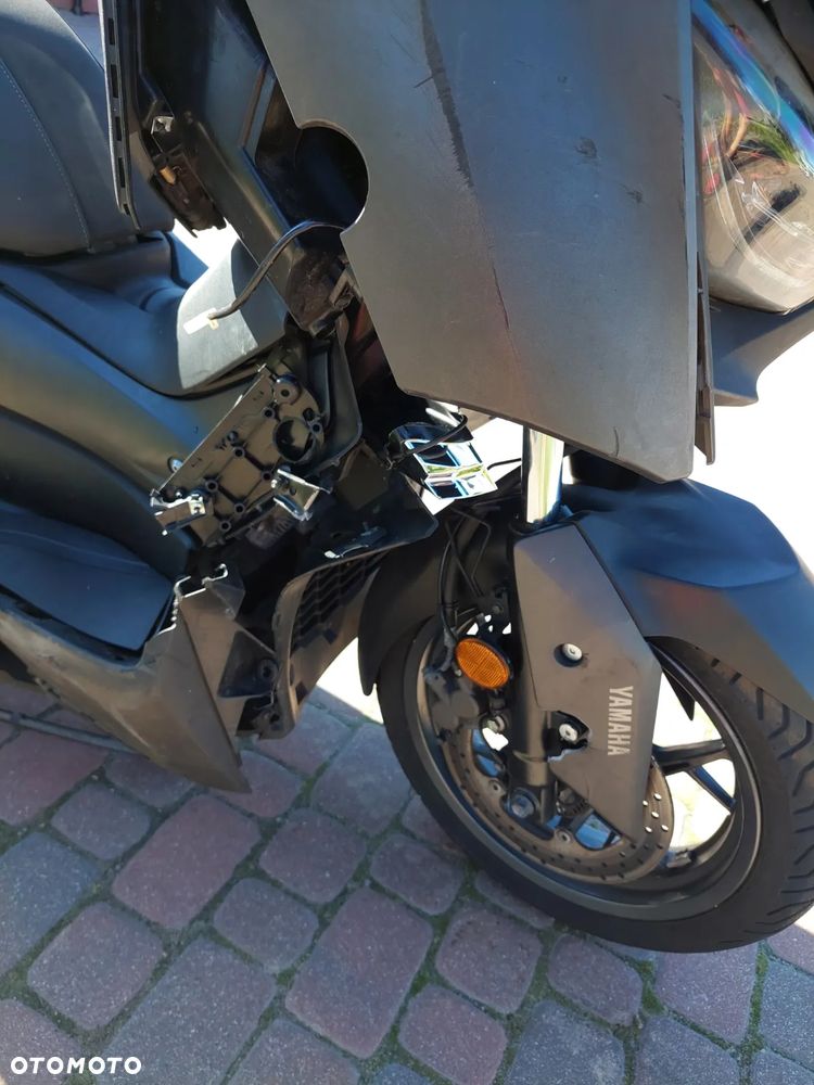 Yamaha X-max - 10
