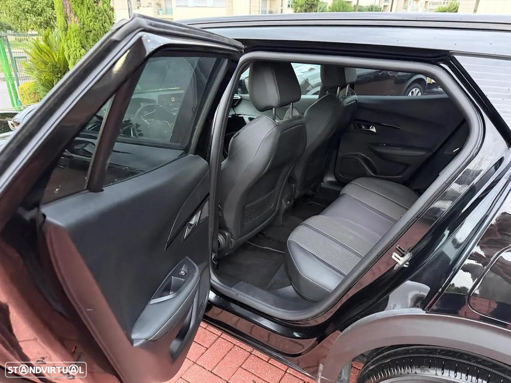 Peugeot 2008 1.5 BlueHDi GT Pack EAT8 - 55