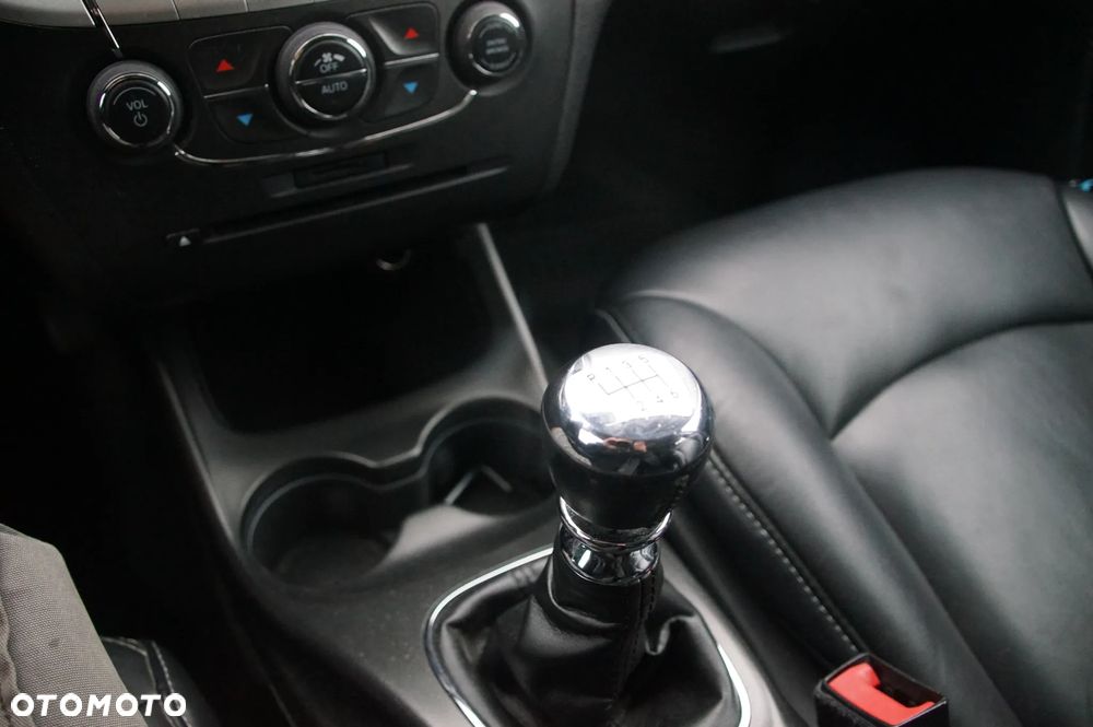 Auto na części - Fiat Freemont 2.0 Multijet 170 KM 71770239 55251728 370A 2013R Silnik Skrzynia Drzwi Szyba Zderzak Błotnik Klapa Maska Lampa Lusterko Deska Kokpit Sterownik Moduł Czujnik Licznik Wyświetlacz Kierownica - 14