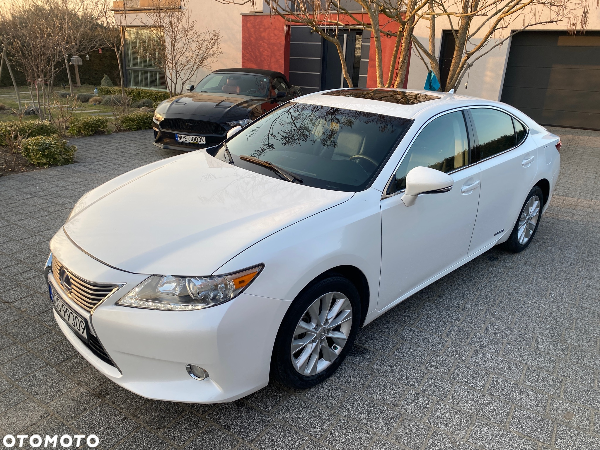 Lexus ES 300h Prestige - 13