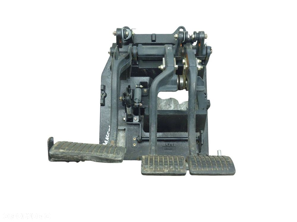 Pedały Sprzęgła Hamulca Support Massey Valtra 4379194 4886703 - 1