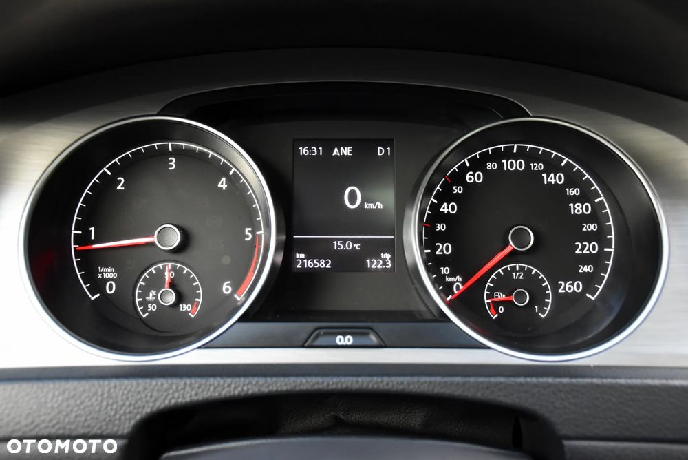 Volkswagen Golf 1.6 TDI BlueMotion Technology DSG Comfortline - 34