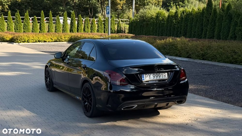 Mercedes-Benz Klasa C 200 4-Matic 9G-TRONIC - 23