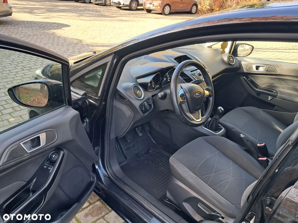 Ford Fiesta 1.25 Celebration - 12