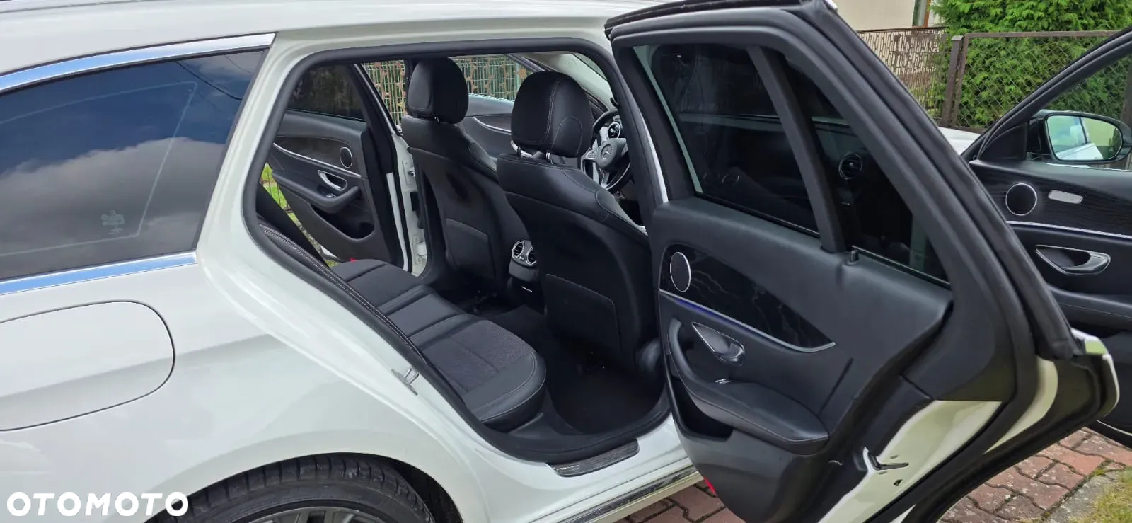 Mercedes-Benz Klasa E 220 d 9G-TRONIC - 10