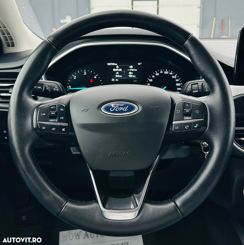 Ford Focus 1.5 EcoBlue Start-Stopp-System COOL&CONNECT DESIGN - 34