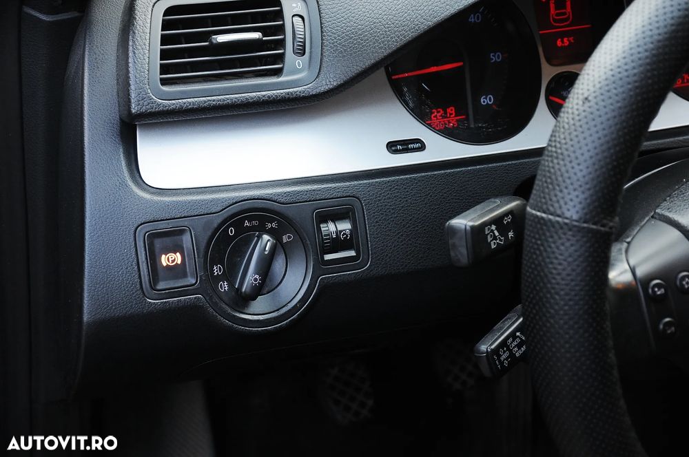 Volkswagen Passat - 9