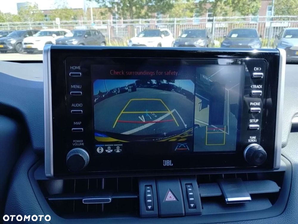Toyota RAV4 - 8