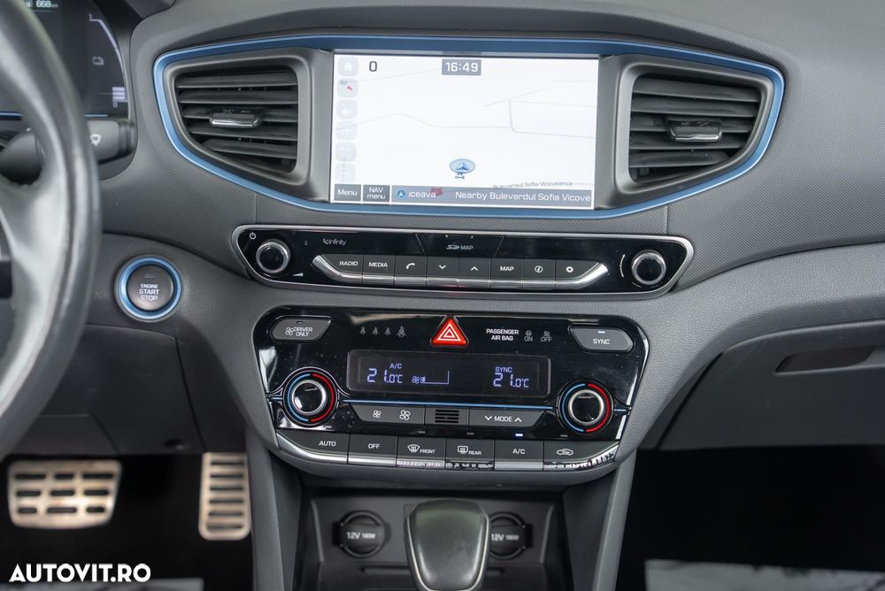 Hyundai IONIQ 1.6 GDI Premium - 22
