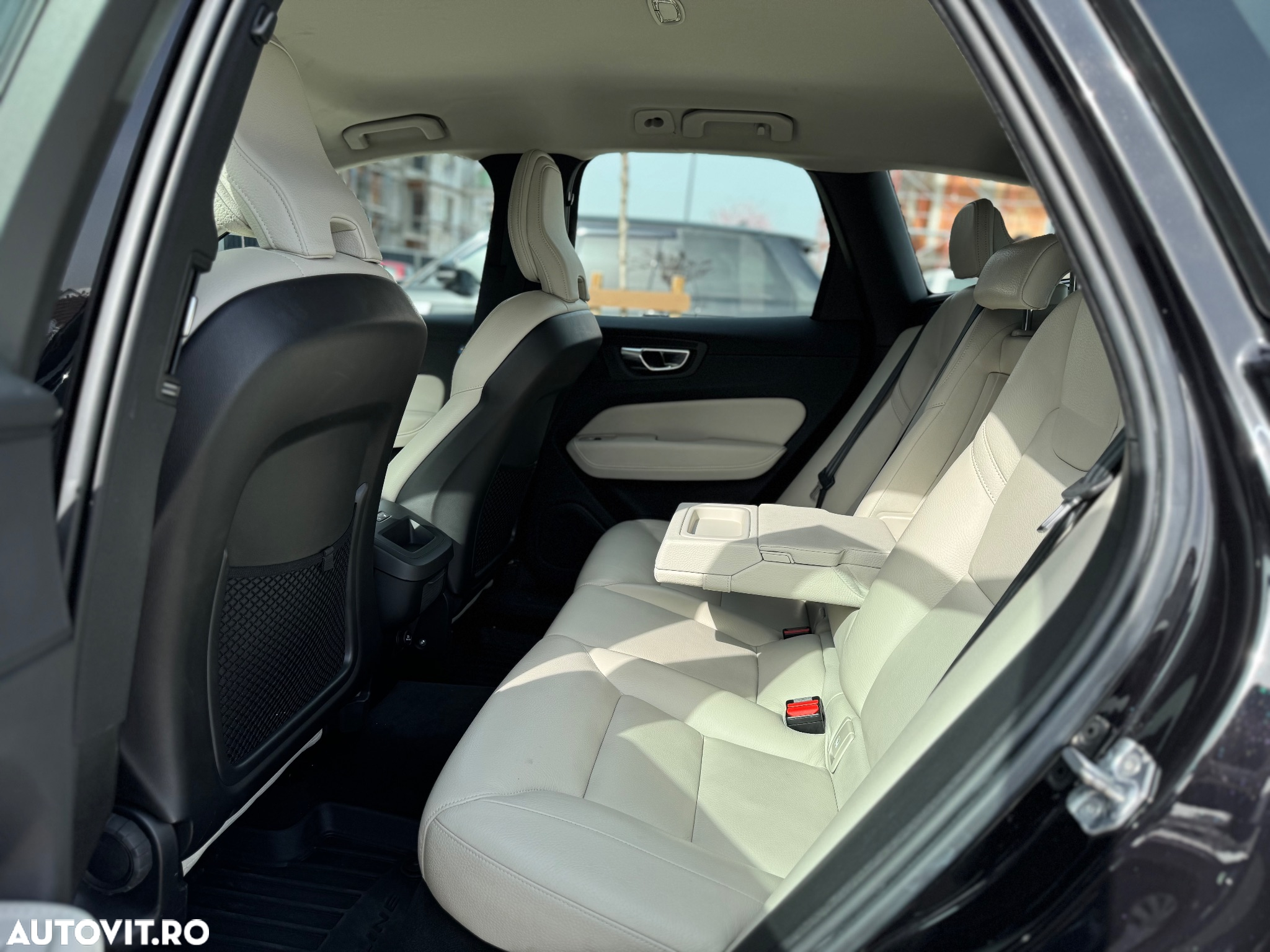Volvo XC 60 D4 AWD Momentum - 17