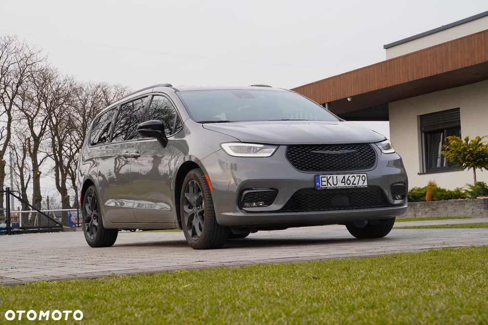 Chrysler Pacifica - 19