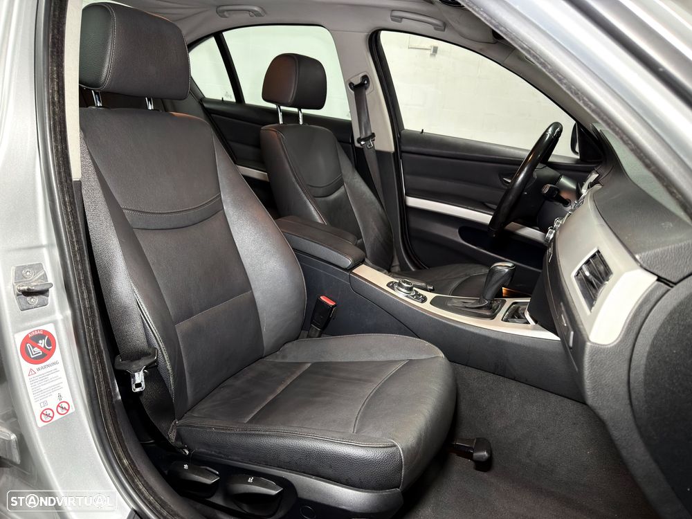 BMW 320 d Navi. Sport Auto - 12