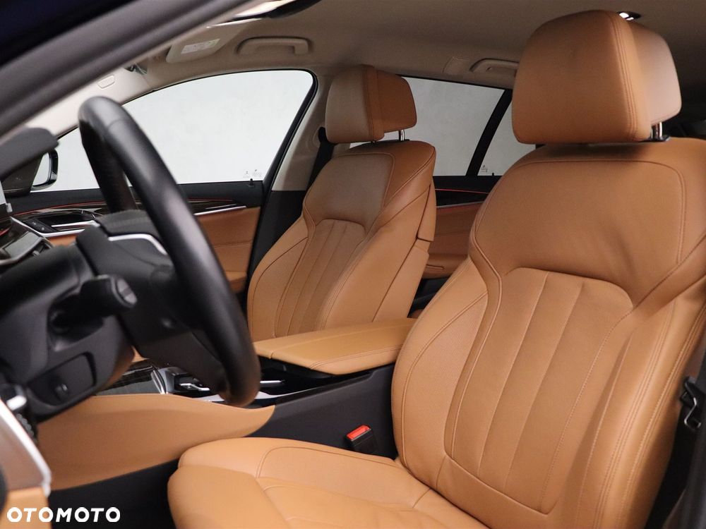 BMW Seria 5 520d xDrive Luxury Line sport - 3