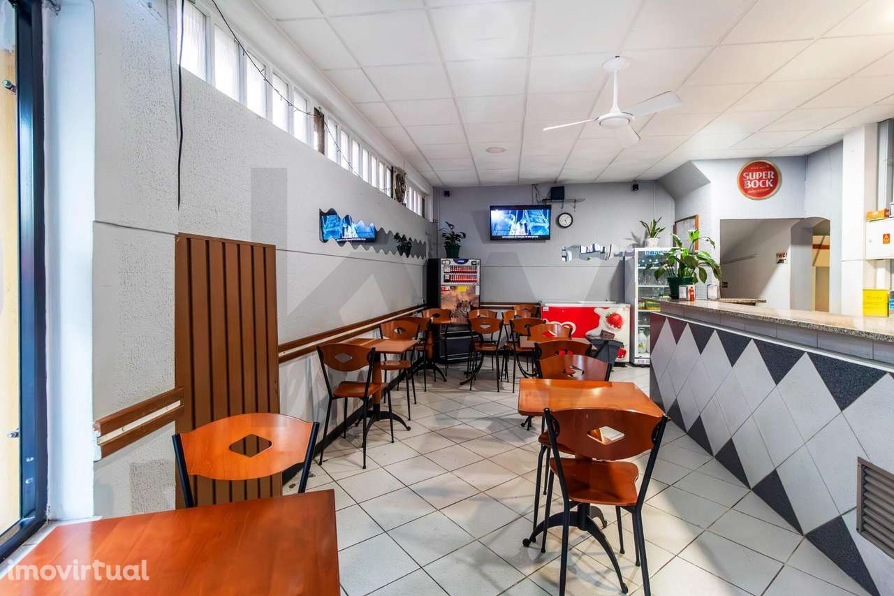 ☕ Trespasse – Café/Restaurante com enorme potencial em Gaia, junto ao - Grande imagem: 3/14
