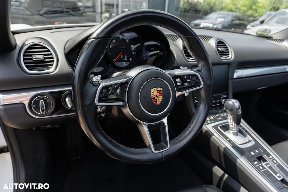 Porsche Boxster 718 PDK - 12