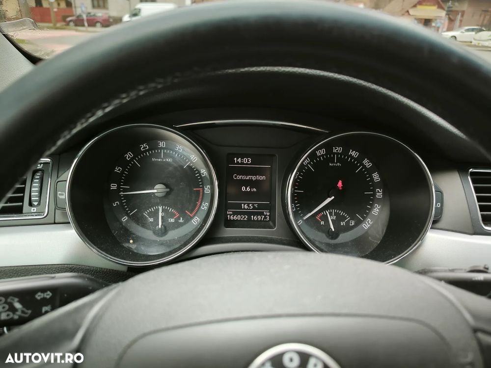 Skoda Superb Combi 2.0 TDI Ambition - 6