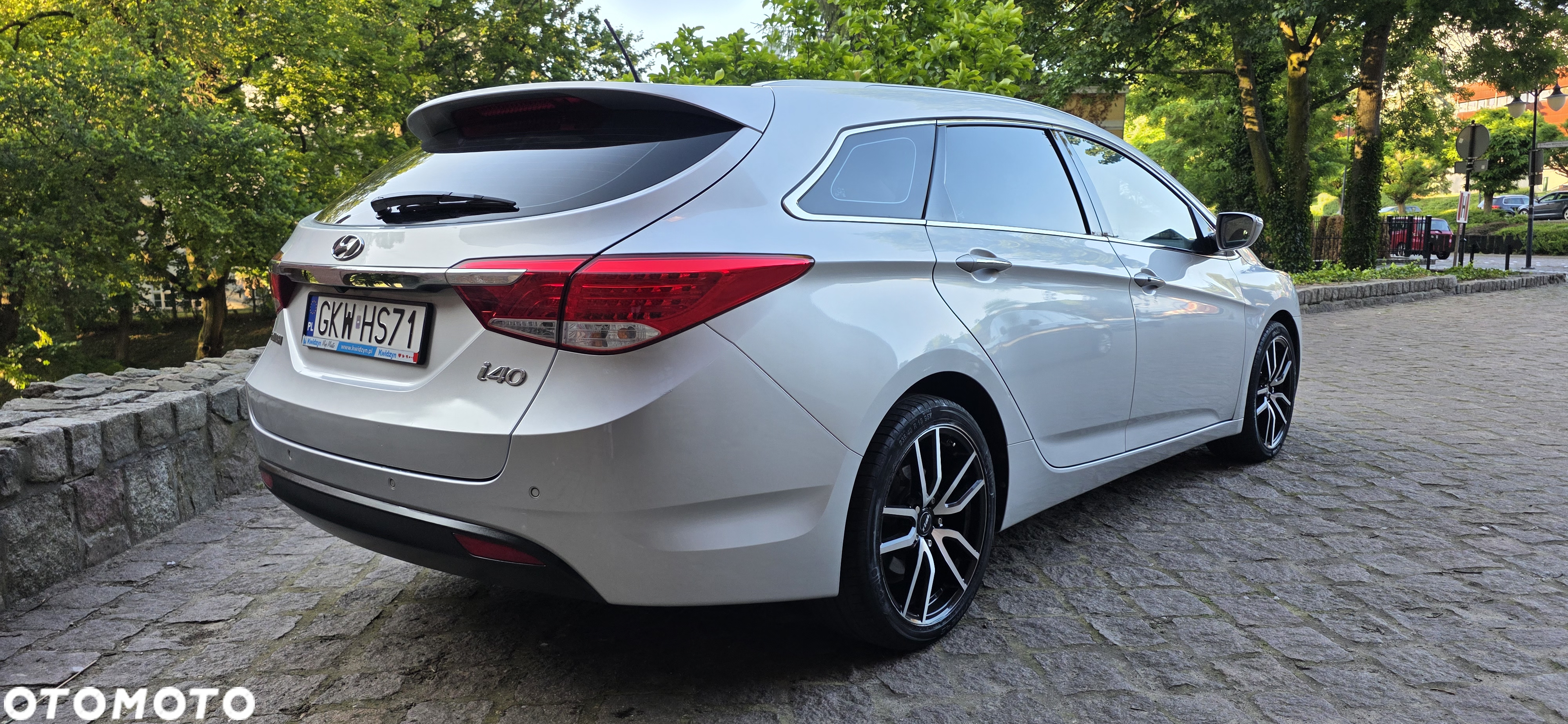 Hyundai i40 Kombi blue 1.6 Family+ - 31