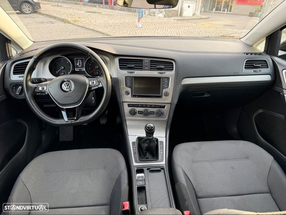 VW Golf 1.6 TDi BlueMotion Confortline - 8
