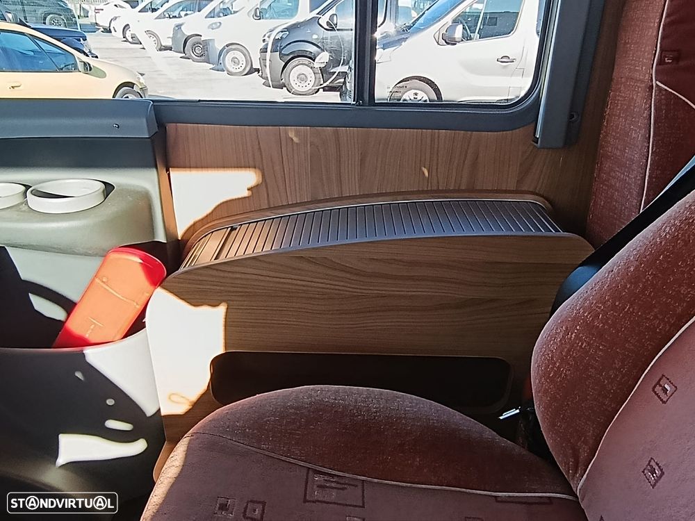 Burstner Aviano i725 - Autocaravana c/Cama Central - 21