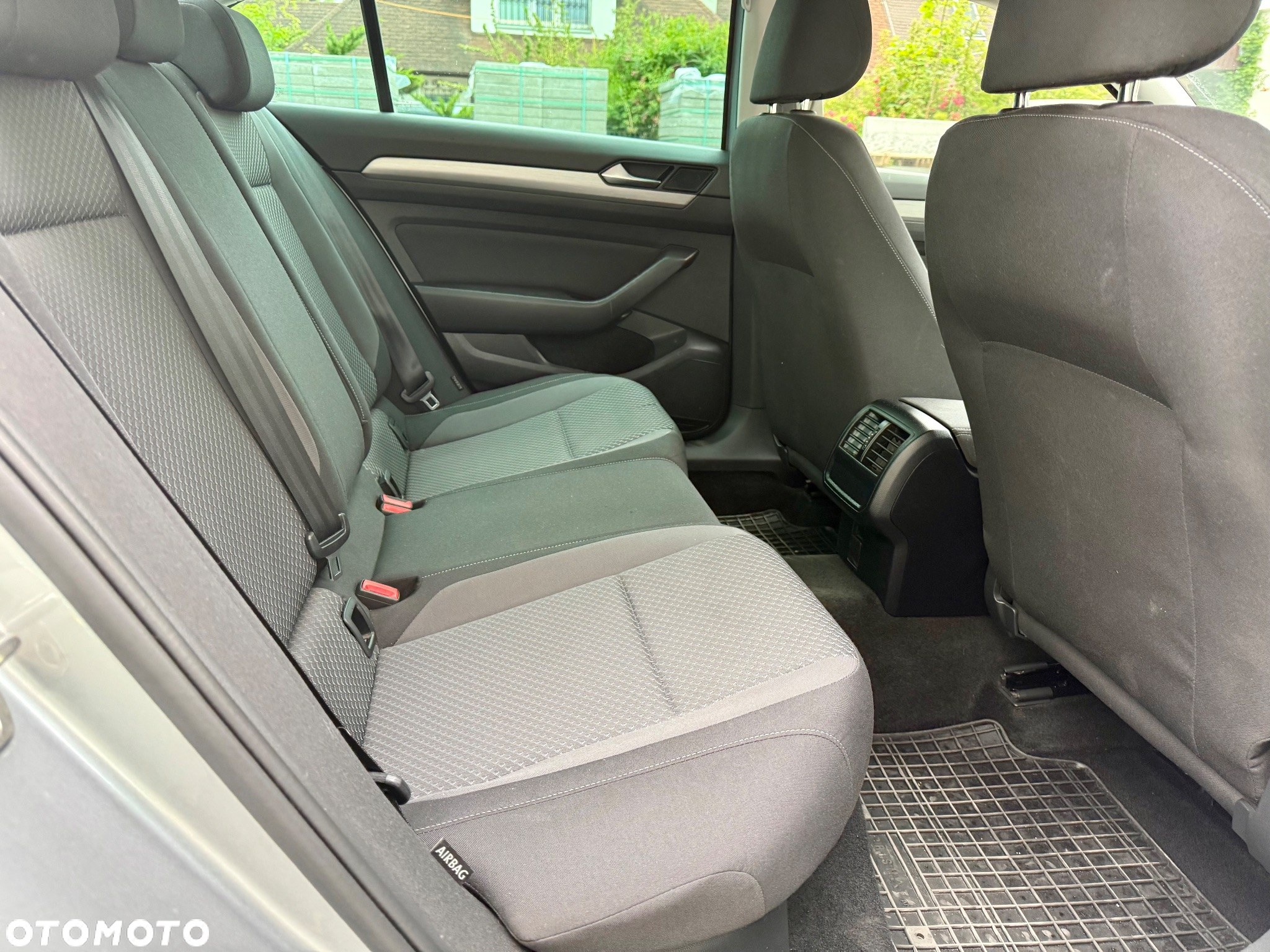 Volkswagen Passat 2.0 TDI EVO Business DSG - 29