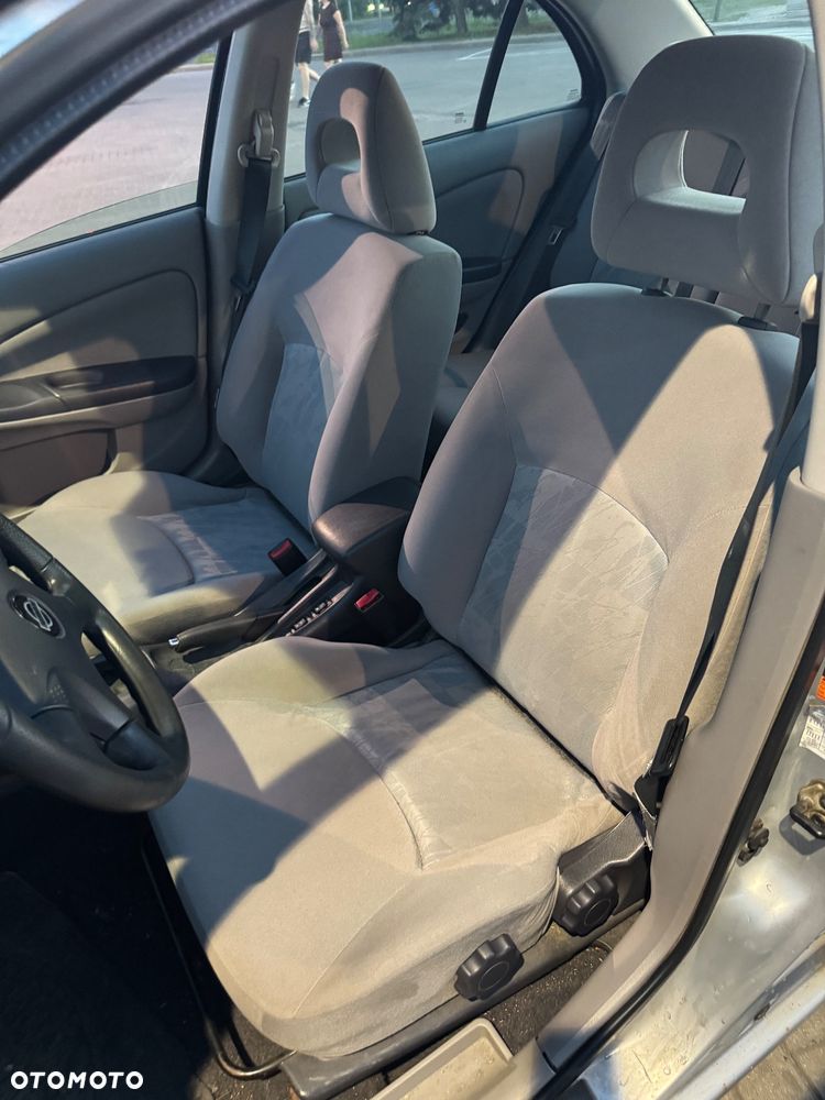 Nissan Almera 1.5 Comfort - 14