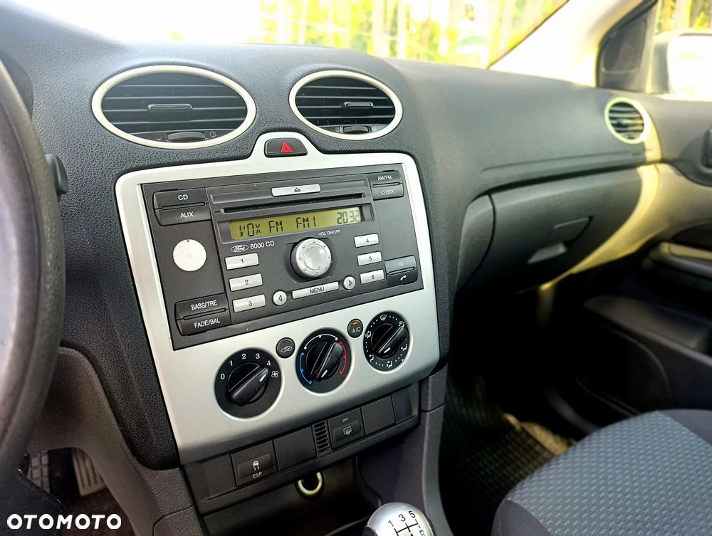 Ford Focus 1.4 16V Fun - 18