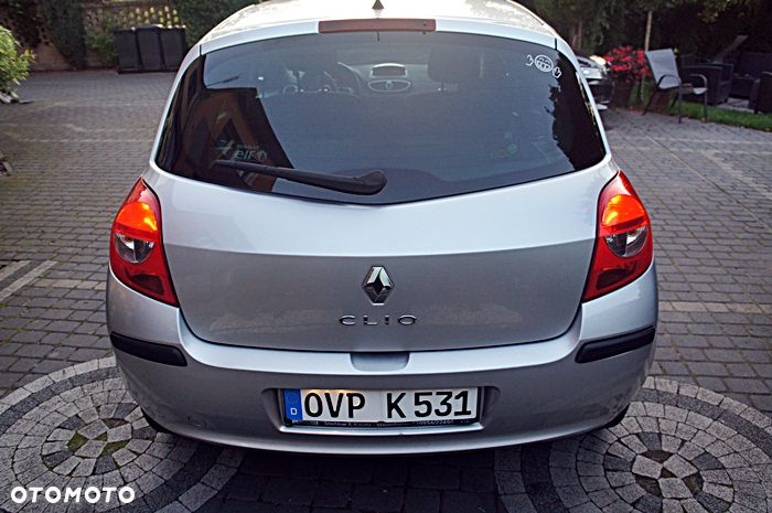 Renault Clio 1.5 dCi Dynamique - 7