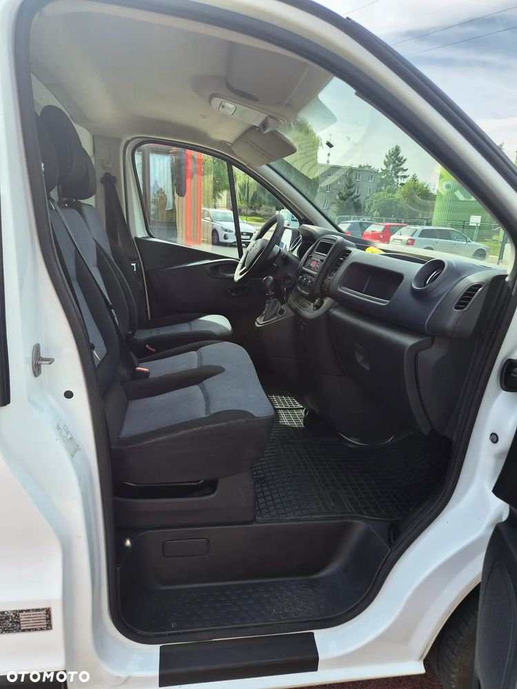 Opel Vivaro - 10