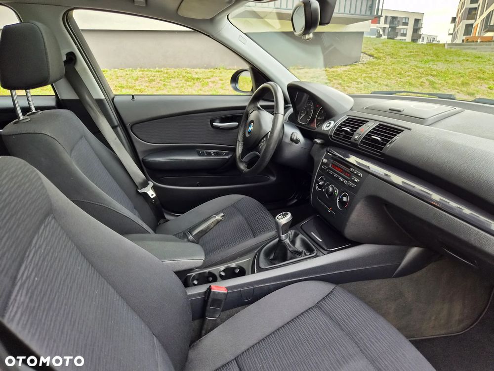 BMW Seria 1 - 24