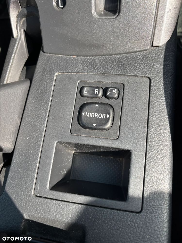 Toyota RAV4 2.0 4x4 Automatik Sol - 30