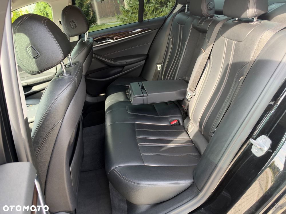 BMW Seria 5 530d xDrive Luxury Line - 25