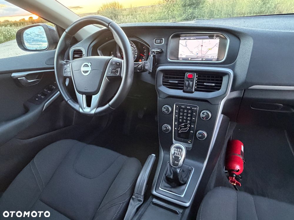 Volvo V40 D2 Momentum - 6