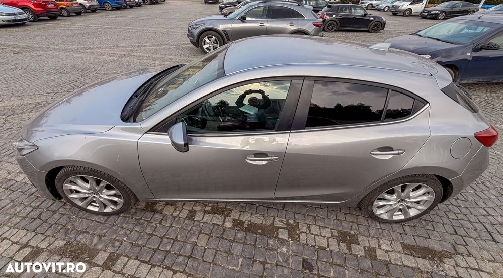 Mazda 3 G165 Revolution - 11