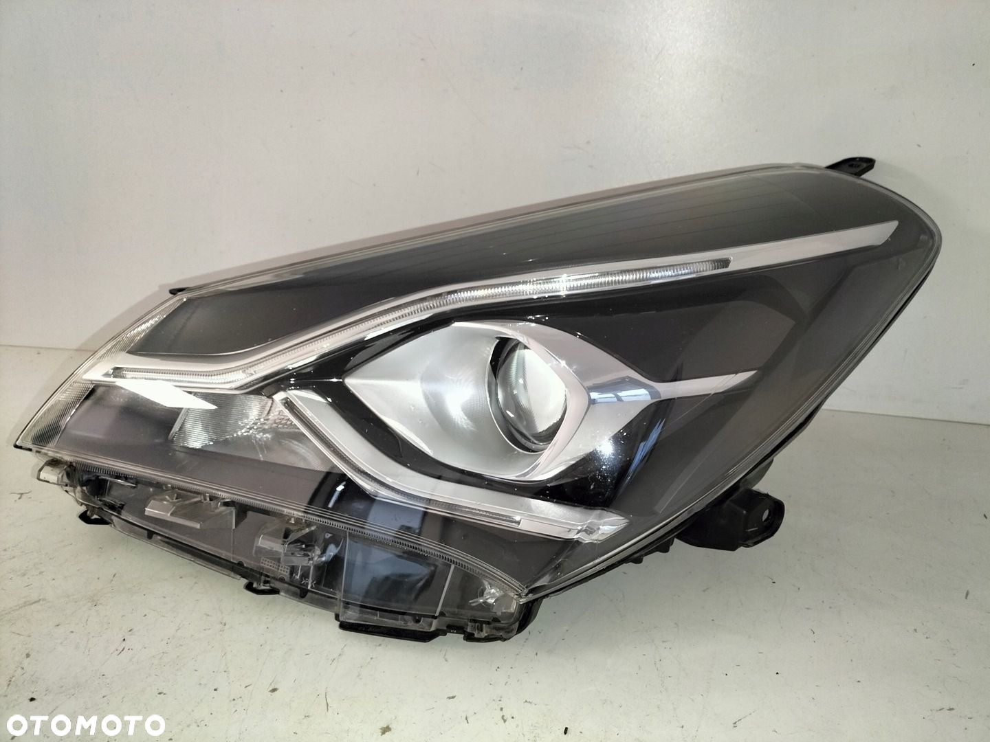Lampa przednia reflektor lewa TOYOTA YARIS III LIFT IV 17- LED - 3