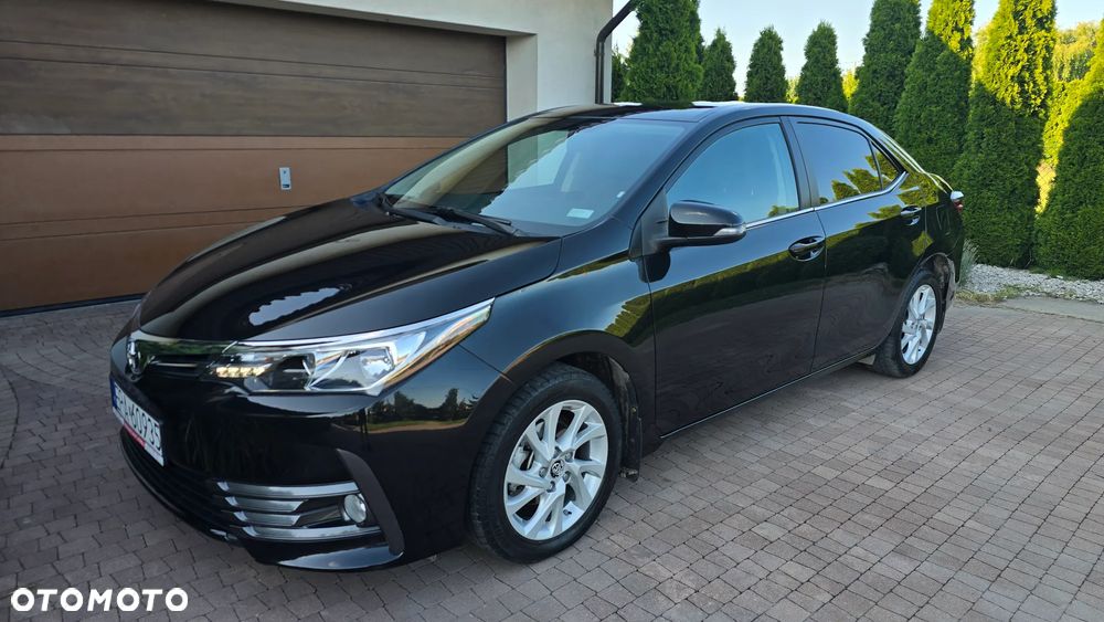 Toyota Corolla - 4