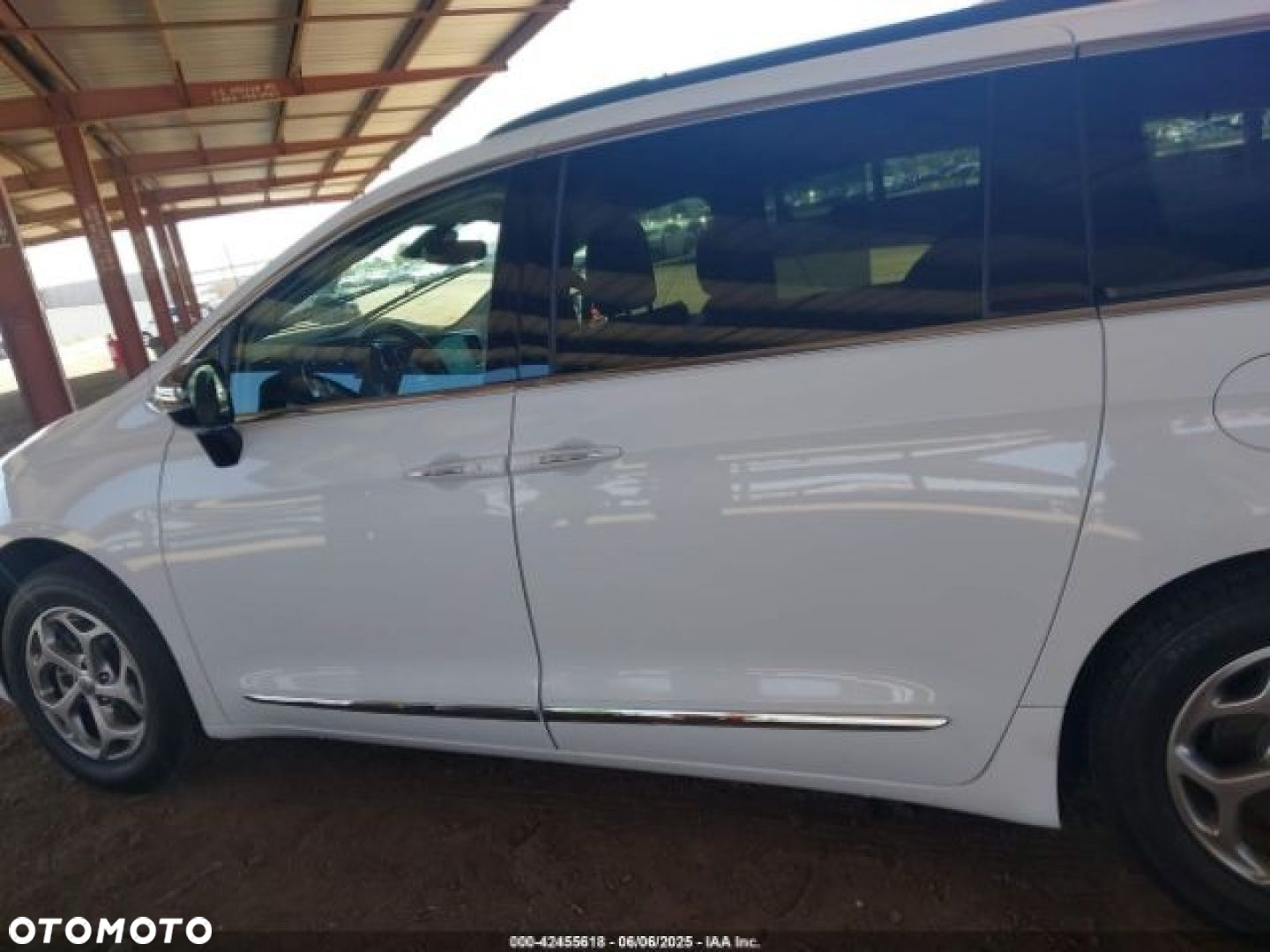 Chrysler Pacifica - 6