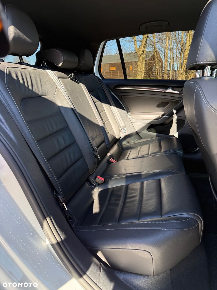 Volkswagen Golf - 14