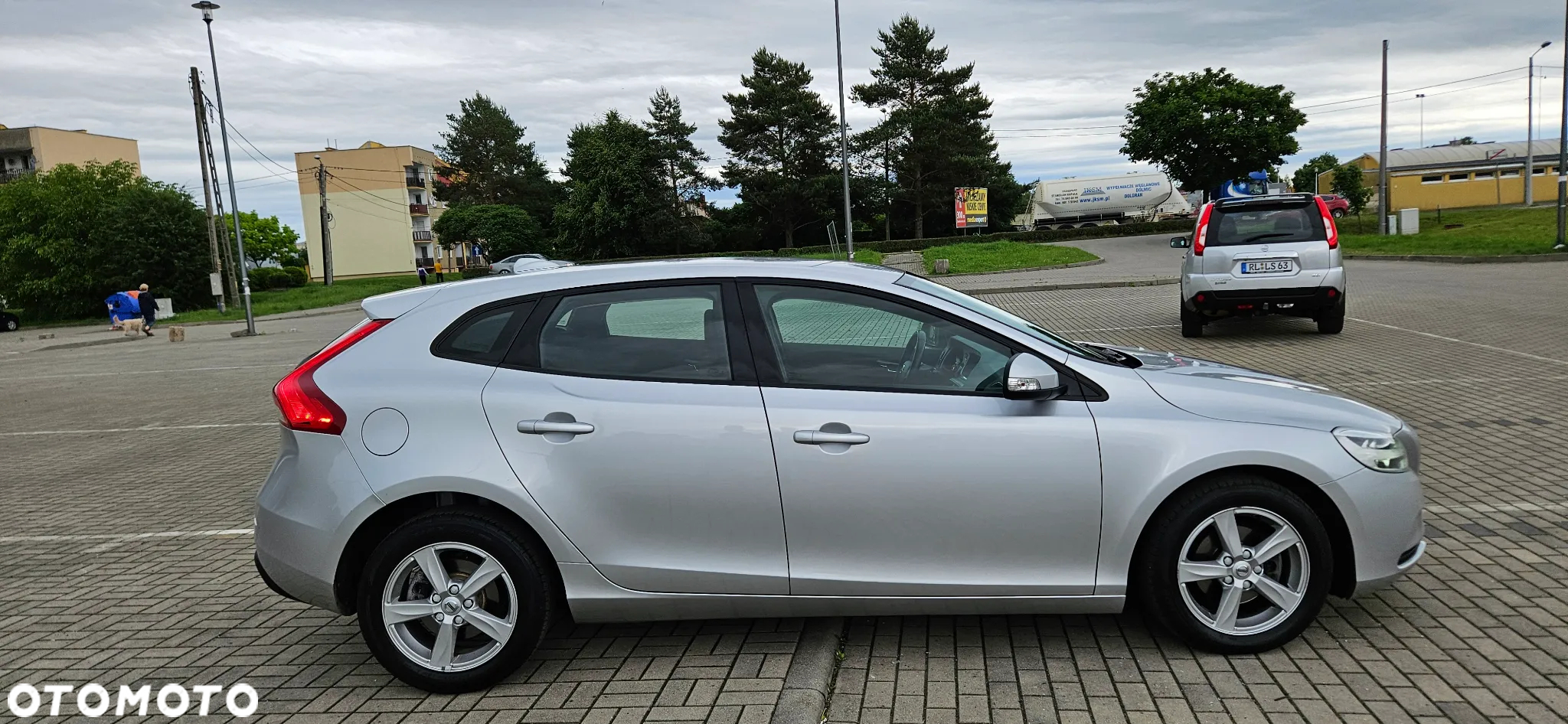 Volvo V40 D2 Drive-E Momentum - 17