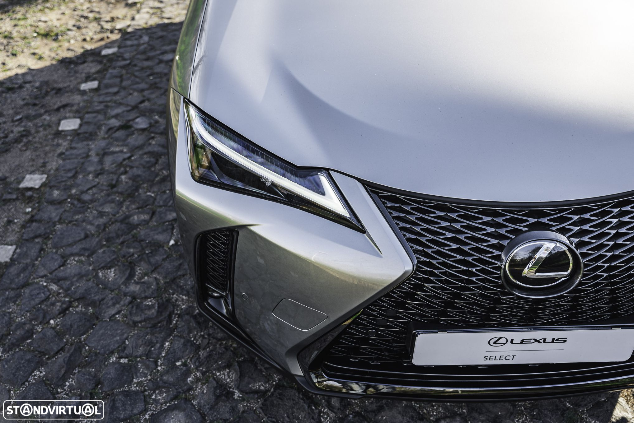 Lexus UX 250h Sport (Ecrã 12.3) - 22