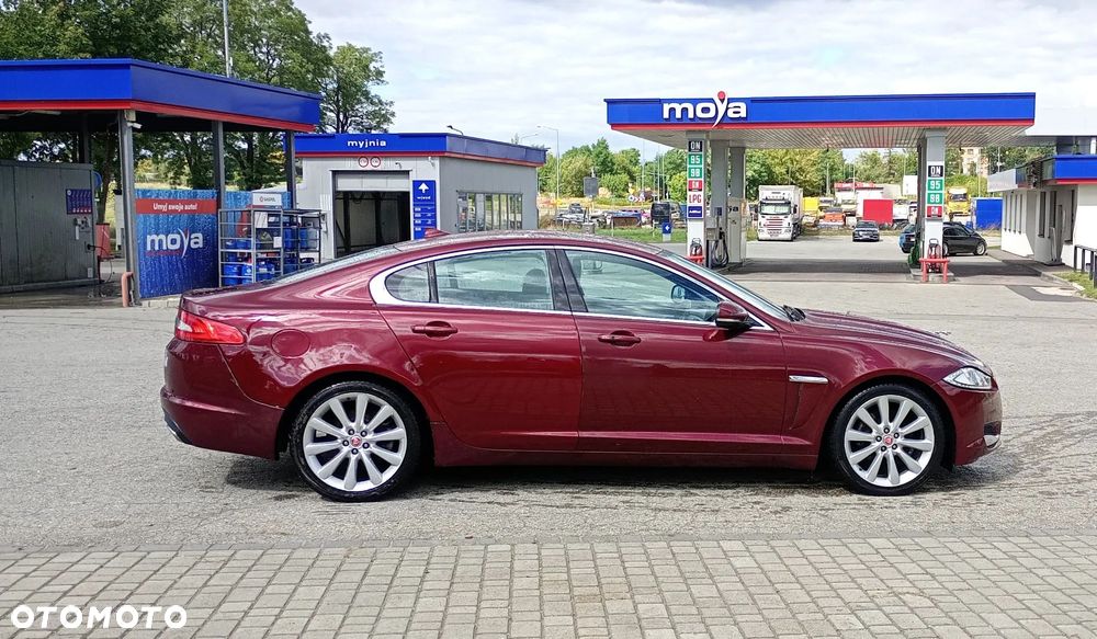Jaguar XF 2.2 D Premium Luxury - 10