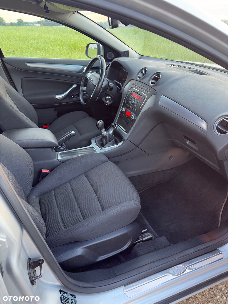 Ford Mondeo 2.0 TDCi Titanium - 11