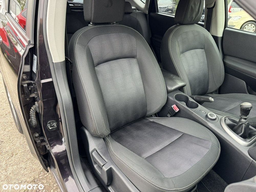 Nissan Qashqai - 14
