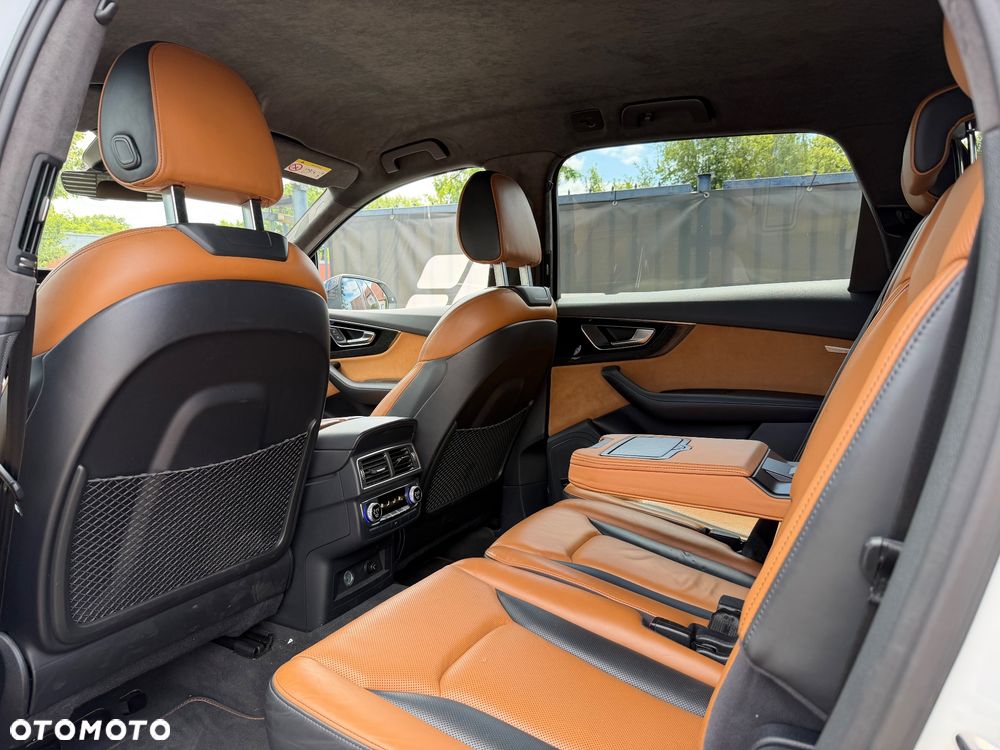 Audi Q7 - 35