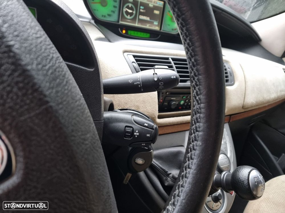 Lancia Phedra 2.2 JTD - 16