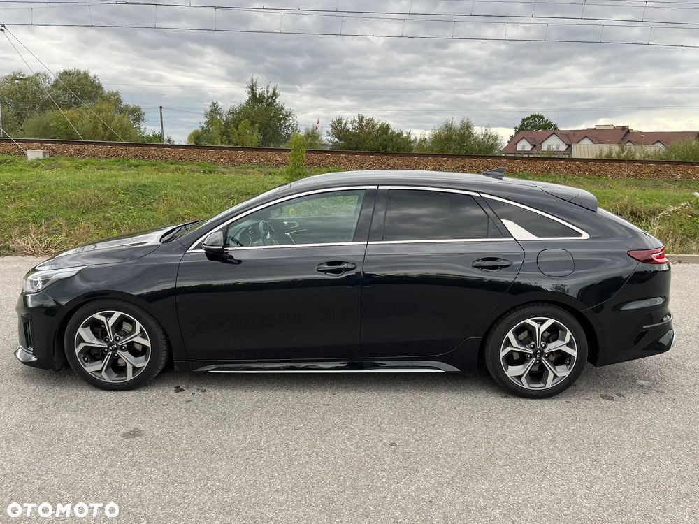 Kia ProCeed 1.4 T-GDI DCT7 OPF GT LINE - 17