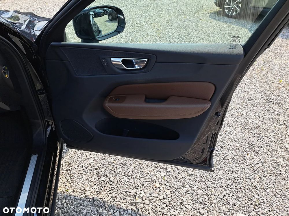 Volvo XC 60 D5 AWD Inscription - 16