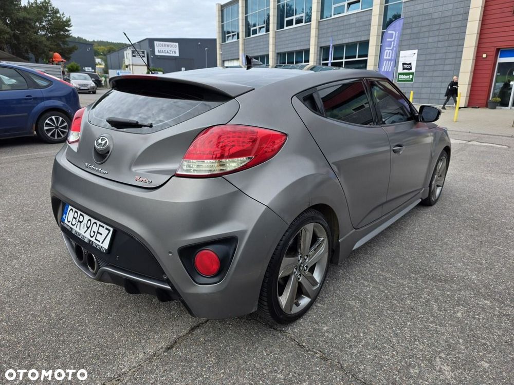Hyundai Veloster - 16